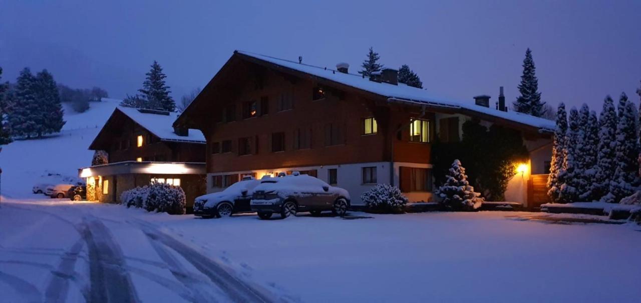 Hotel Alpine Lodge Ґштад Екстер'єр фото